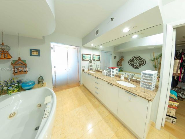 Apartment for sale  Unit # - photo 6233246