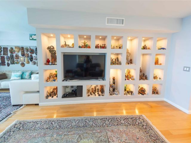 Apartment for sale  Unit # - photo 6233256