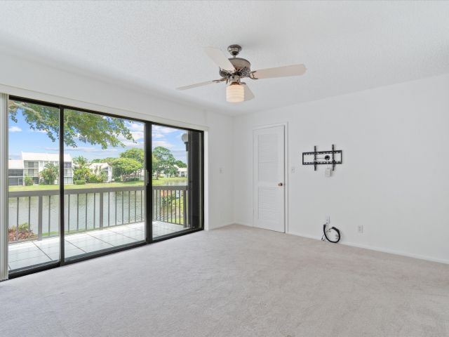 Home for rent at 609 Bridgewood Drive - photo 6252080