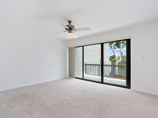 Home for rent at 609 Bridgewood Drive - photo 6252081