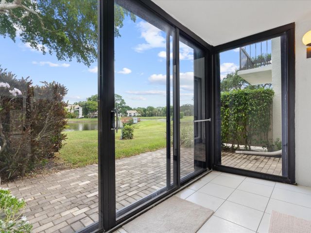 Home for rent at 609 Bridgewood Drive - photo 6252091