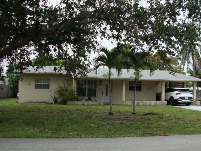 Home for sale at 1500 NE 33rd Ct - photo 6232450