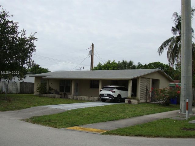 Home for sale at 1500 NE 33rd Ct - photo 6232451