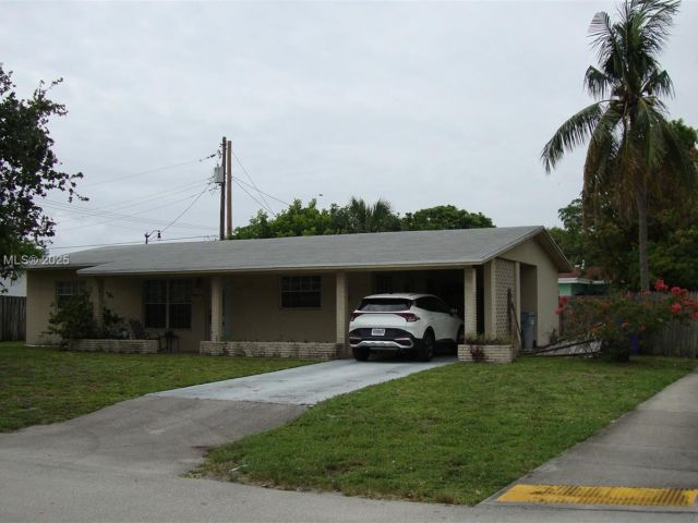 Home for sale at 1500 NE 33rd Ct - photo 6232452