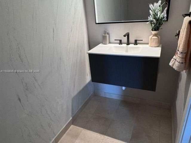 Apartment for sale  Unit #422 - photo 6235440