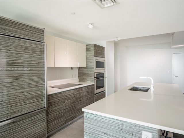 Apartment for sale  Unit #805 - photo 6247832