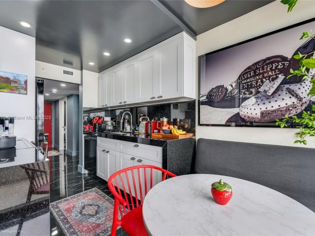 Apartment for sale  Unit #PH114 - photo 6234326