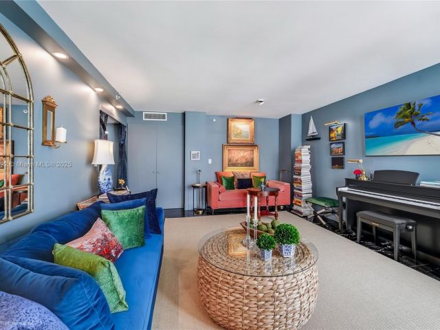 Apartment for sale  Unit #PH114 - photo 6234329