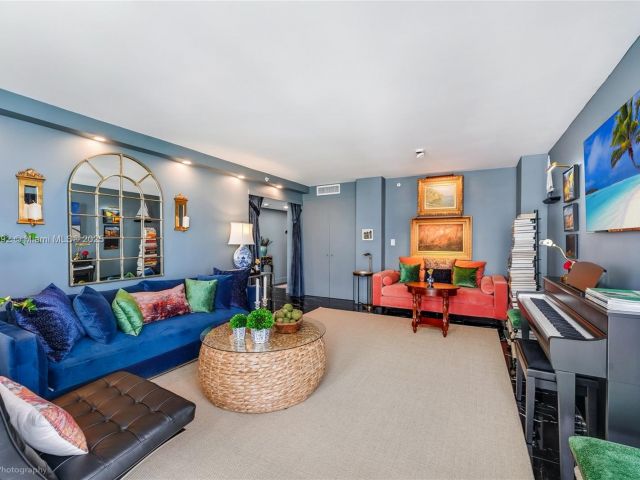 Apartment for sale  Unit #PH114 - photo 6234330