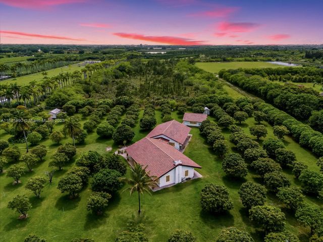 Home for sale at 14025 SW 208th St - photo 6264649