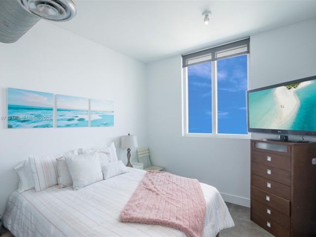 Apartment for sale  Unit #1604 - photo 6236957