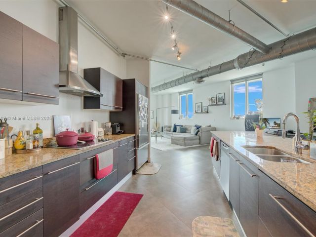 Apartment for sale  Unit #1604 - photo 6236964