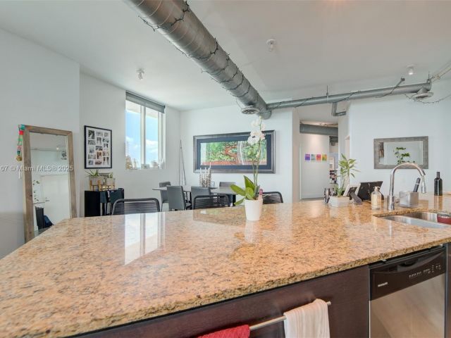 Apartment for sale  Unit #1604 - photo 6236965