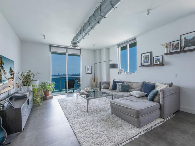 Apartment for sale  Unit #1604 - photo 6236974