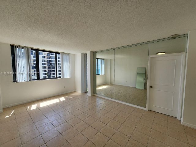 Apartment for sale  Unit #1603 - photo 6258121