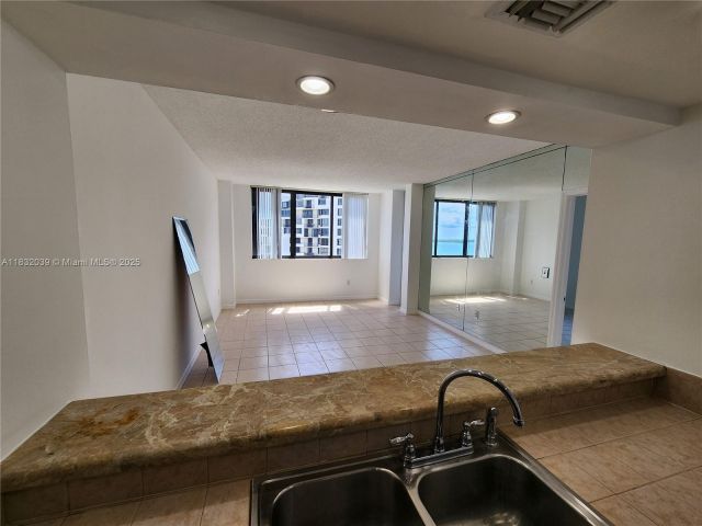Apartment for sale  Unit #1603 - photo 6258122