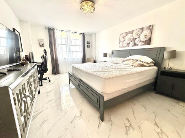 Apartment for sale  Unit #2307 - photo 6249382