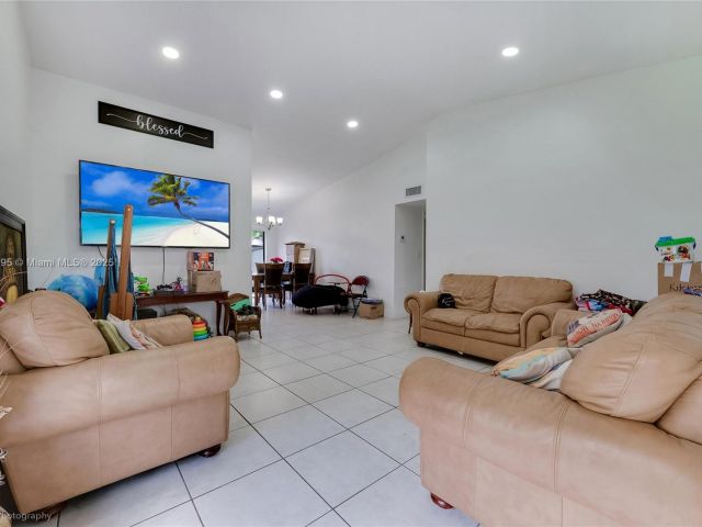 Home for rent at 13963 SW 280th Ter 0 - photo 6234969