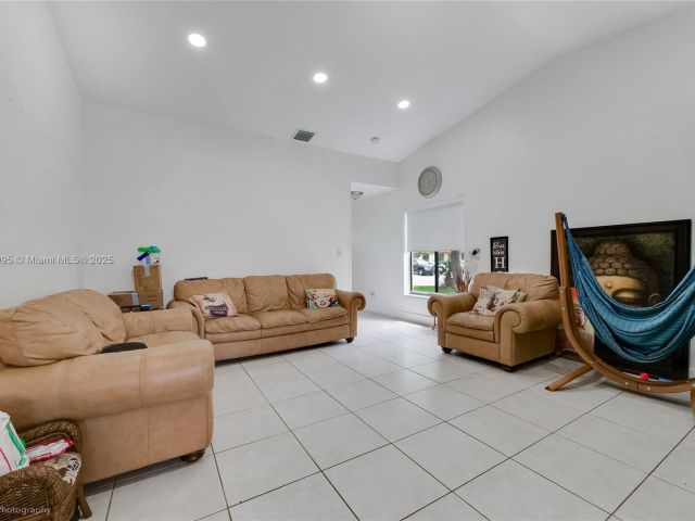 Home for rent at 13963 SW 280th Ter 0 - photo 6234970