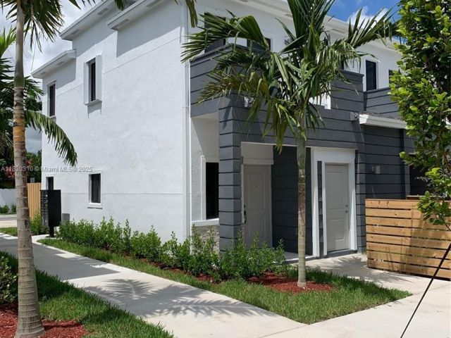 Home for rent at 25338 SW 135th Ave 107 - photo 6238524