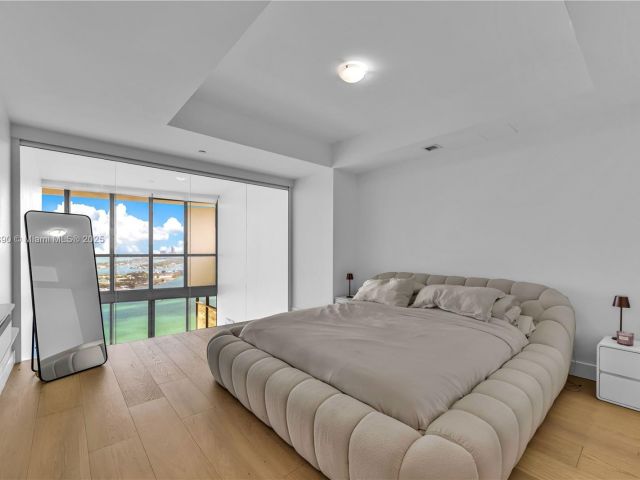 Apartment for sale  Unit #4305 - photo 6236406