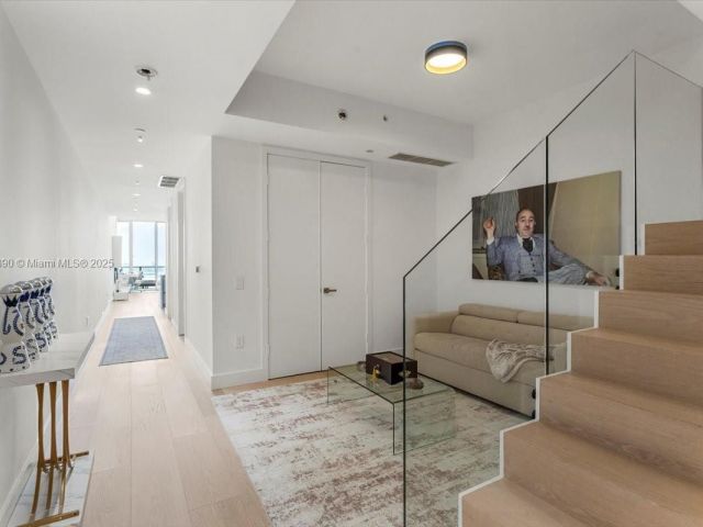 Apartment for sale  Unit #4305 - photo 6236411