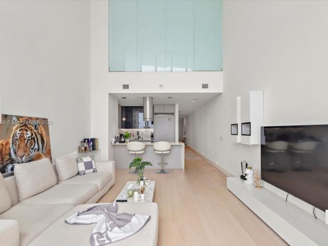 Apartment for sale  Unit #4305 - photo 6236418