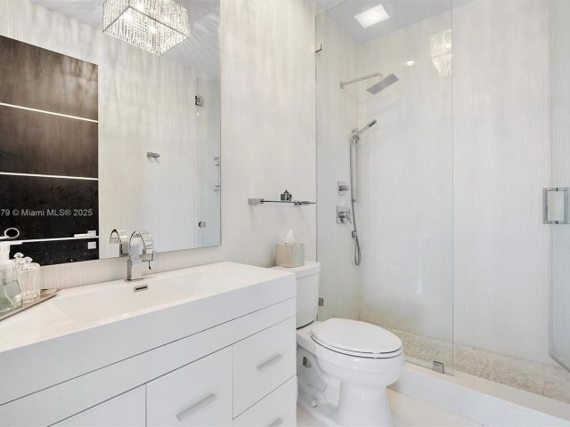 Apartment for sale  Unit #3103 - photo 6235855