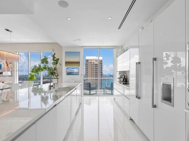 Apartment for sale  Unit #3103 - photo 6235859