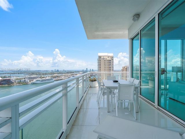 Apartment for sale  Unit #3103 - photo 6235862