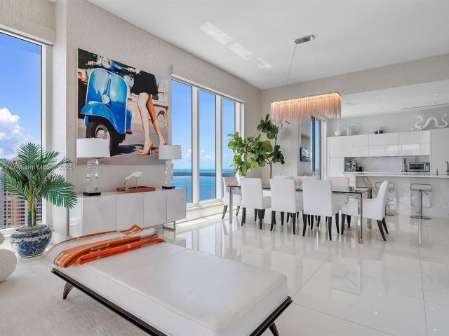 Apartment for sale  Unit #3103 - photo 6235863