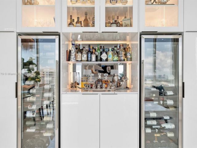 Apartment for sale  Unit #3103 - photo 6235866