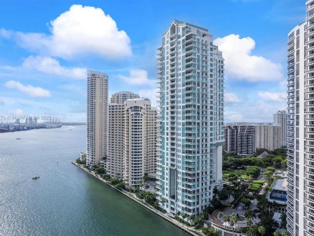 Apartment for sale  Unit #3103 - photo 6235872