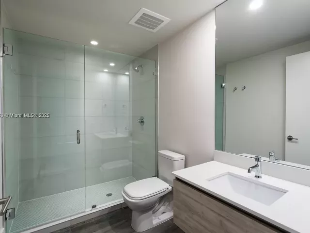 Apartment for sale  Unit #1603 - photo 6236622