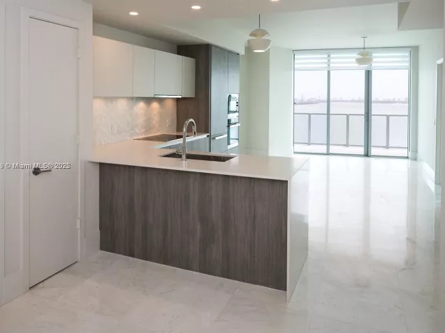 Apartment for sale  Unit #1603 - photo 6236624