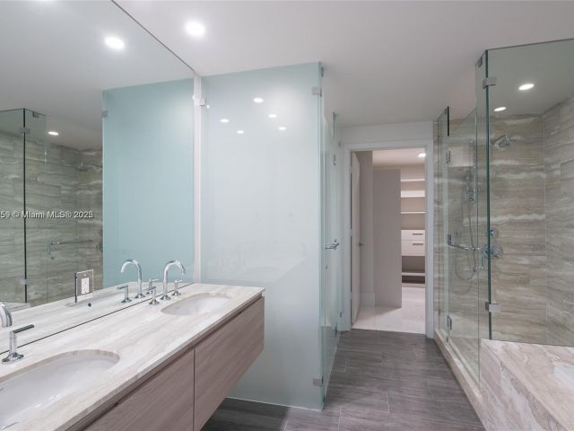 Apartment for sale  Unit #1603 - photo 6236621