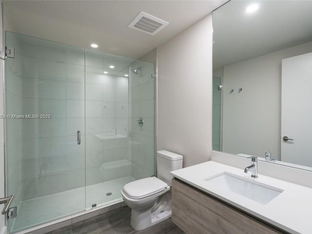 Apartment for sale  Unit #1603 - photo 6236622