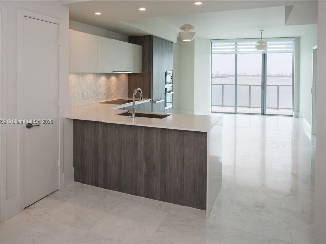 Apartment for sale  Unit #1603 - photo 6236624