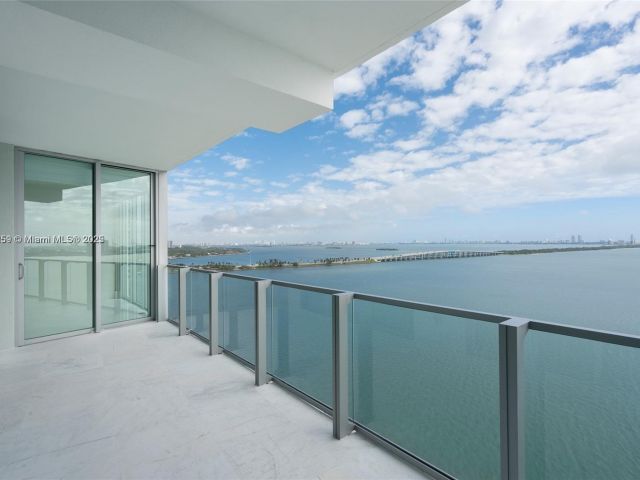 Apartment for sale  Unit #1603 - photo 6236625