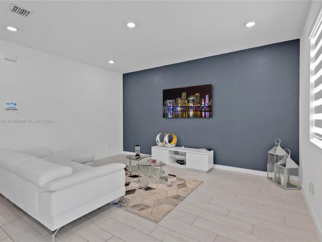 Home for sale at 814 SE 19th St 814 - photo 6235005