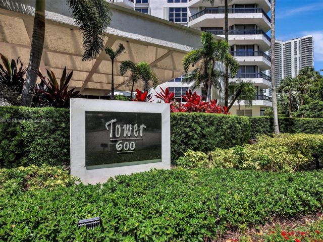 Apartment for sale  Unit #1606 - photo 6237455