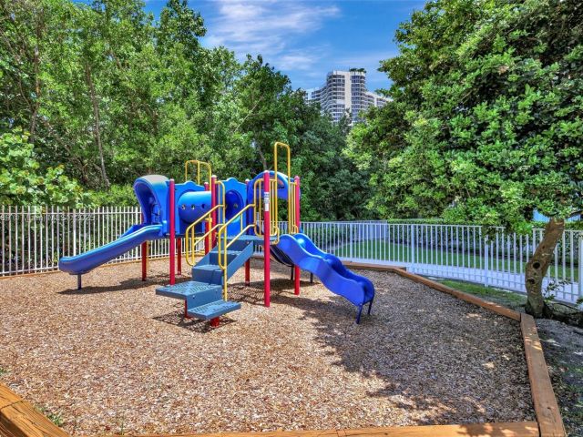 Apartment for sale  Unit #1606 - photo 6237459