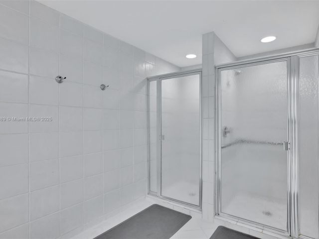 Apartment for sale  Unit #1606 - photo 6237461