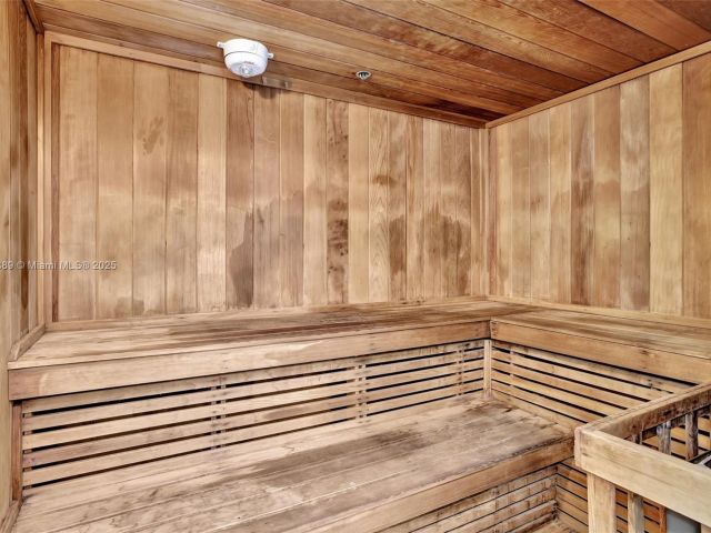 Apartment for sale  Unit #1606 - photo 6237462