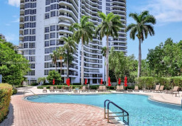 Apartment #1606 at Mystic Pointe 600