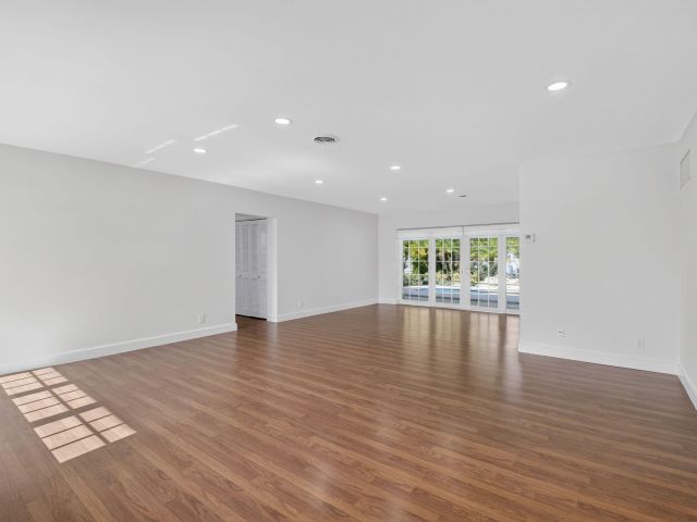 Home for sale at 1345 SW 9th Avenue - photo 6274506