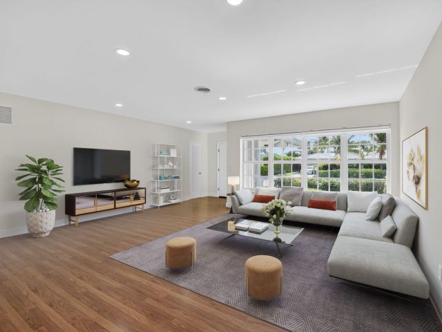 Home for sale at 1345 SW 9th Avenue - photo 6274513