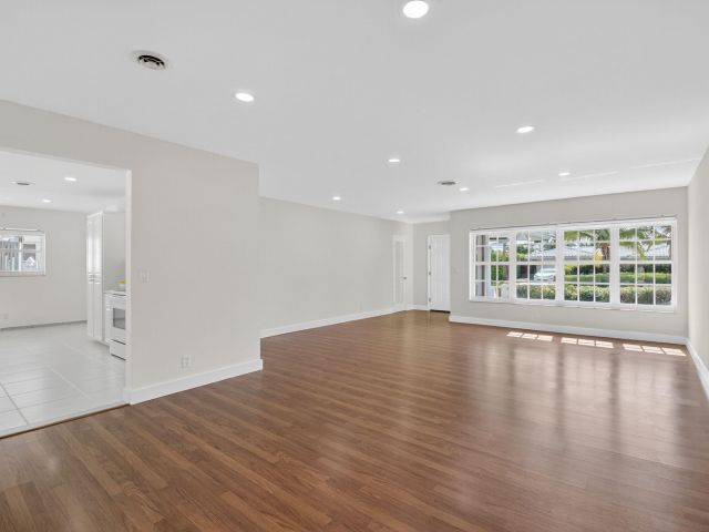 Home for sale at 1345 SW 9th Avenue - photo 6274514