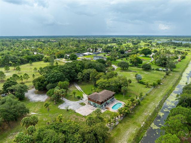 Home for sale at 576 Marshall Rd - photo 6255402