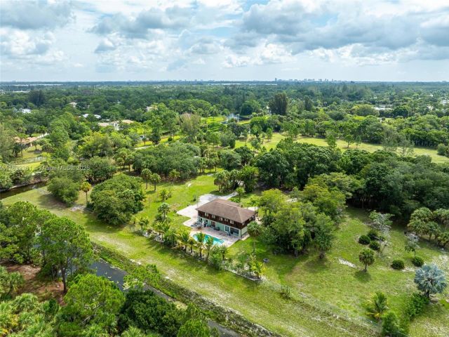 Home for sale at 576 Marshall Rd - photo 6255403